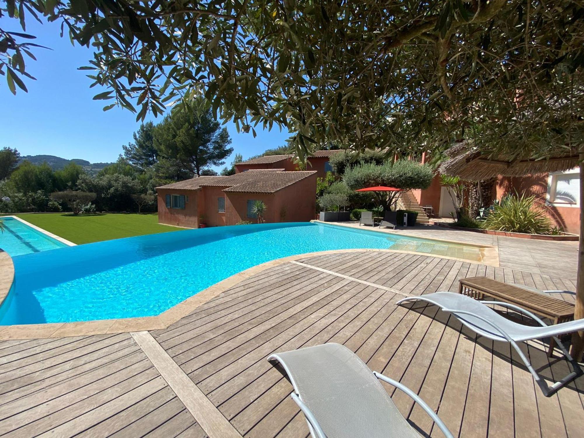 La Maison Du Castellet 르카스틀레 외부 사진
